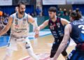 Una fase della gara 2 di semifinale tra Cantù e Rieti