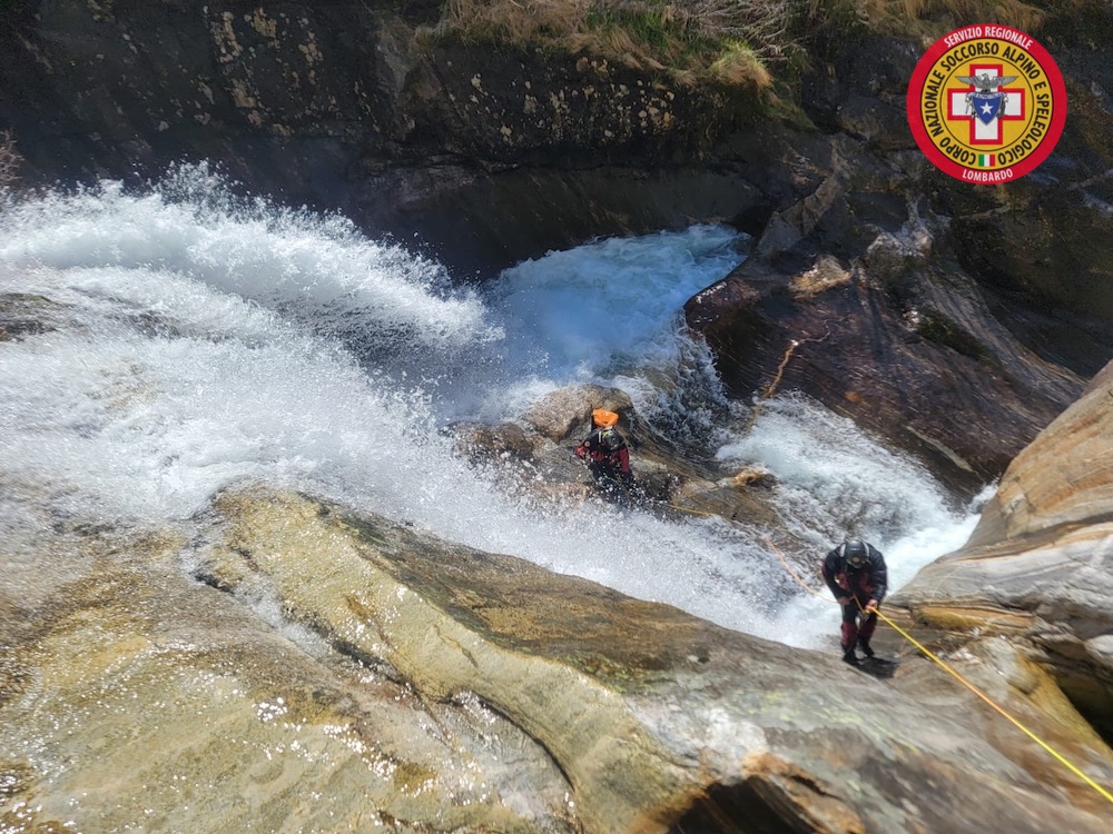 Turista disperso, intervento con il drone. Ricerche nei torrenti Borgo e Bares