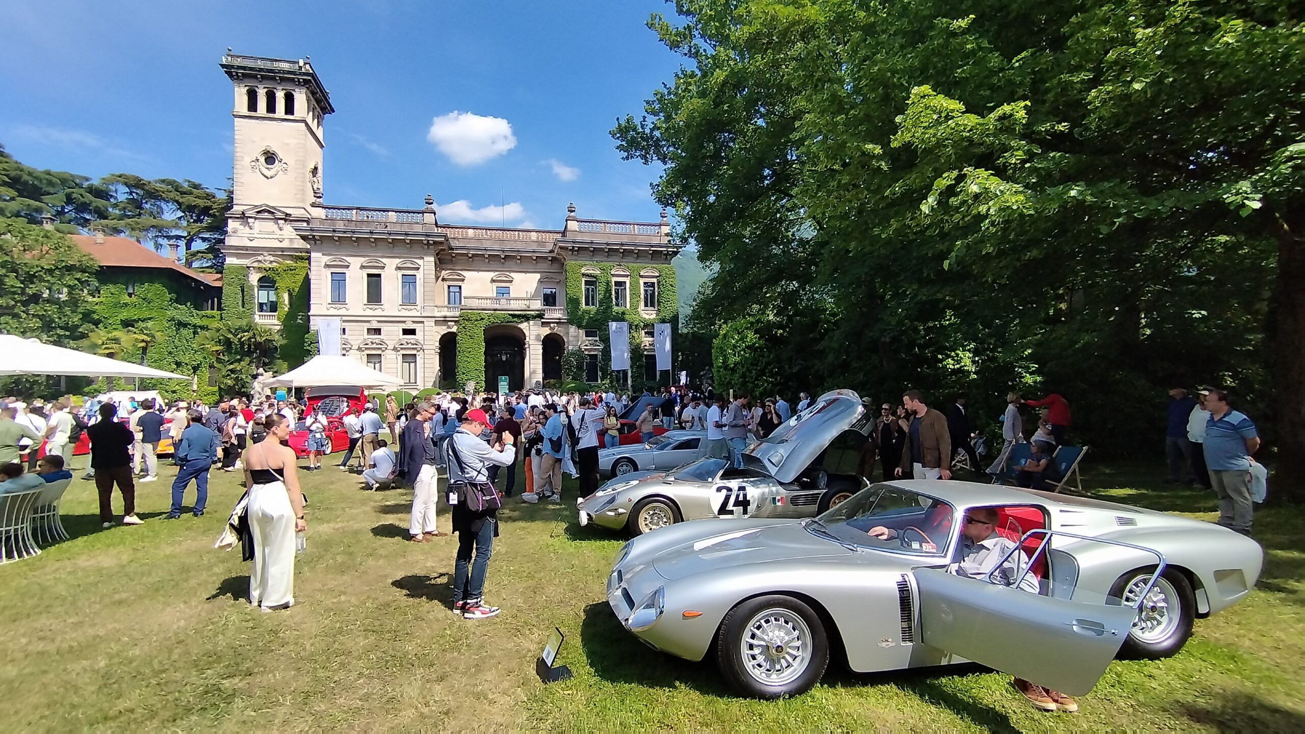 Passione motori sul Lario:  successo per Concorso d’Eleganza e FuoriConcorso