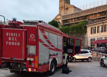 Cantù pestaggio in piazza Garibaldi