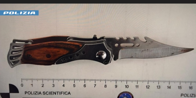 Grandate, 16enne denunciato per possesso di coltello e lesioni: ferito un coetaneo
