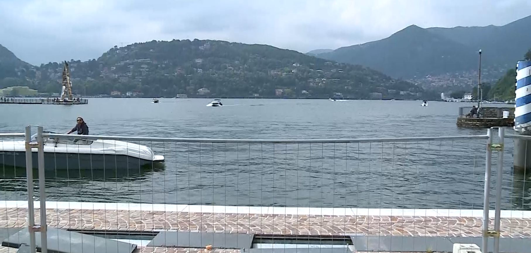 Cantiere delle paratie, mancano gli allacciamenti elettrici. Il 13 maggio la posa del campione dei parapetti