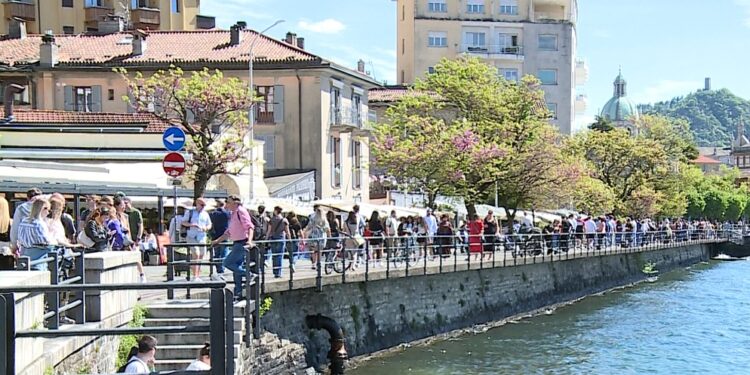 turisti Como