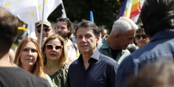 Appello corale con Díaz e Corbyn: 'Così l'Europa è a rischio'
