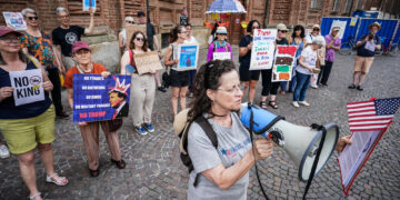 'No Tyrant's No Kings Day' in centro città