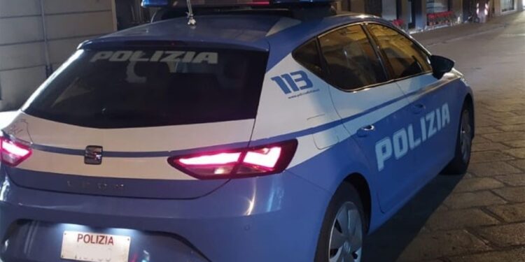 Spari da una persona che era a bordo di uno scooter