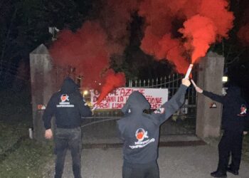'Per mantenere viva l'attenzione sulla loro sorte'
