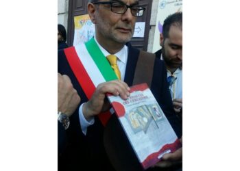 Ai domiciliari anche una dirigente del comune del Barese