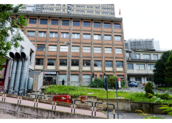 E' stato trasportato in elisoccorso all'ospedale Cto di Torino