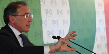 Loro divisi ci provocano