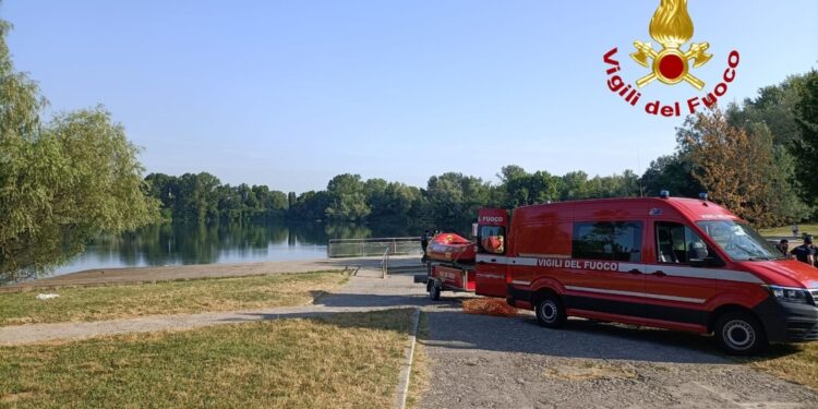 La Polizia sta cercando di identificarlo