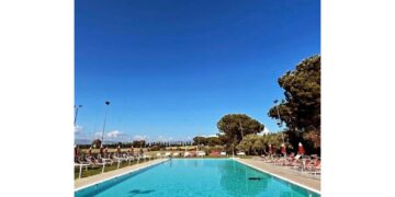 Piccolo finito in acqua in Parco acquatico nel Bresciano