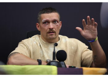 L'ucraino Usyk invita il presidente a casa sua