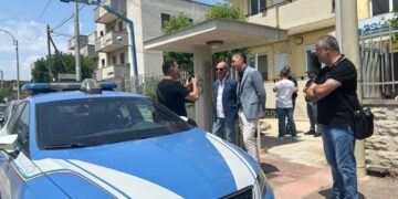 Sit in delegazione Fsp Polizia davanti Commissariato Grottaglie