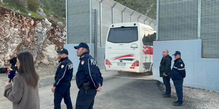 'Criticità anche con diritto internazionale e dell'Unione'