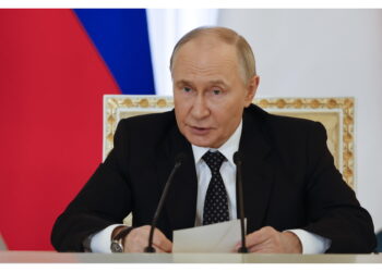 Peskov: 'Un cambio di regime in Iran sarebbe inaccettabile'