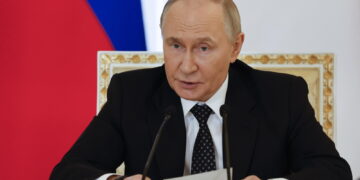 Peskov: 'Un cambio di regime in Iran sarebbe inaccettabile'