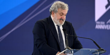 Per il presidente della Regione Puglia sarà il quarto figlio