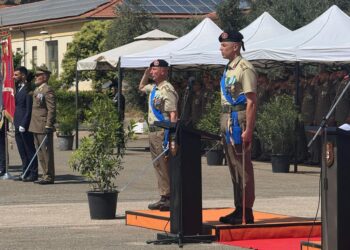 Il cambio al vertice nel reggimento celebrato a Cagliari