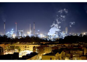 Accuse di inquinamento ambientale e getto pericoloso di cose