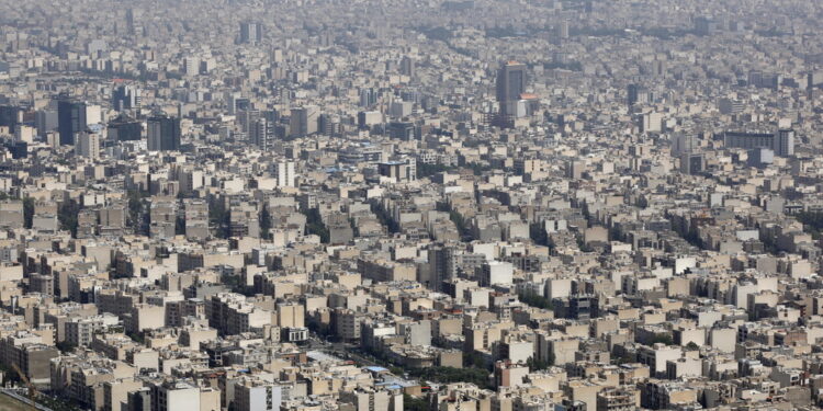 Deflagrazioni udite in diverse aree della capitale iraniana