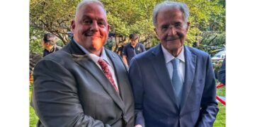 Fuoco amico simpatizzanti e consiglieri su Vivarelli Colonna