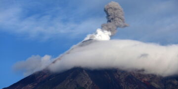 A 35 km dalla capitale è il più attivo dell'America centrale