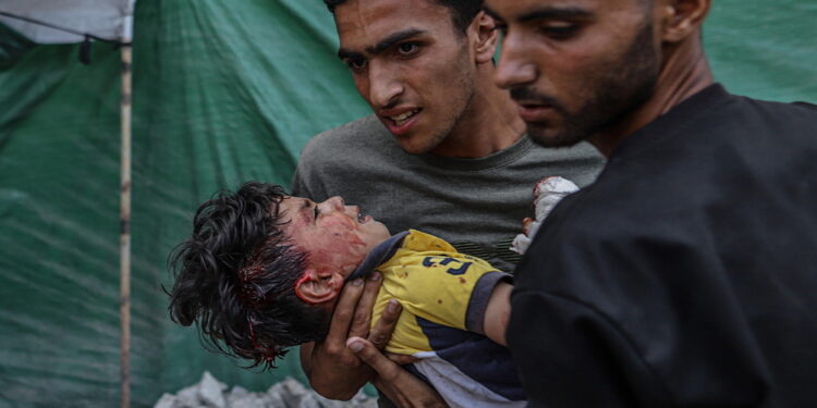 A Khan Younis anche donne e bimbi. Altri 4 morti nella Striscia
