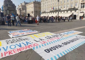 Protesta durante seduta Consiglio comunale. Polemica infinita