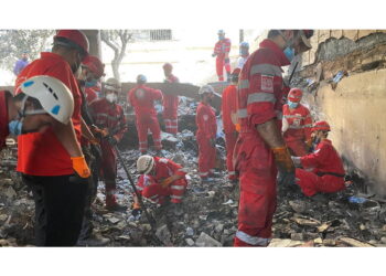 Incendio riacceso a causa del vento
