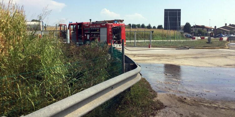 Fra Sgonico a Prosecco 5 focolai. Code di auto per chilometri