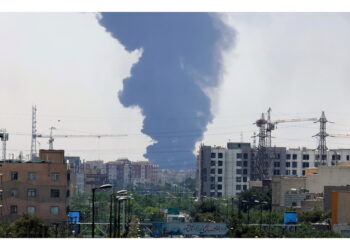 Bombardato l'aeroporto nel nord-est a 2.300 km di distanza