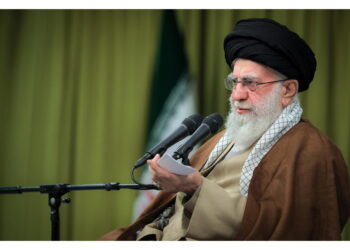 La Guida suprema iraniana parla dopo i raid: 'Agiremo con forza'