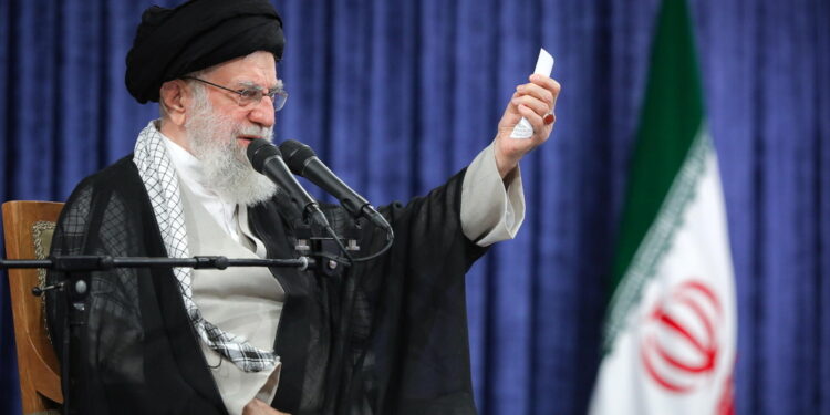 "L'Iran non aspetta la luce verde Usa per prendere decisioni"