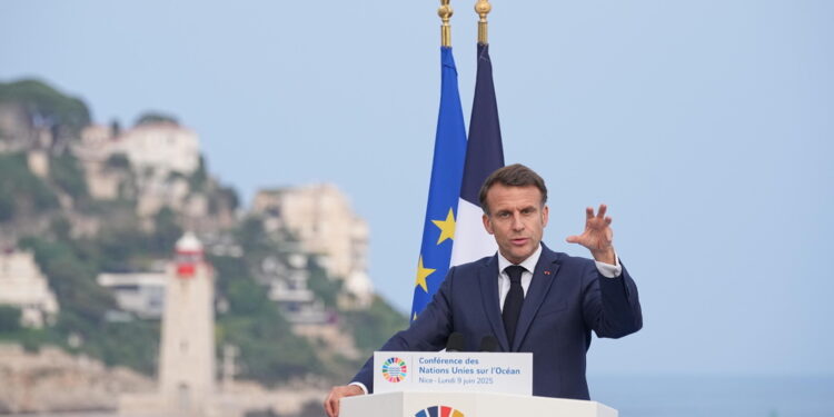 'La Francia vigila ed è vicina ai suoi cittadini se in pericolo'
