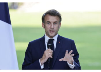 Lo riferiscono fonti dell'Eliseo