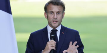 Lo riferiscono fonti dell'Eliseo