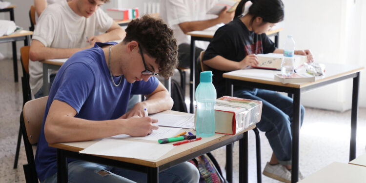 Oltre 500mila alle prese col ripasso tra musica e caldo torrido