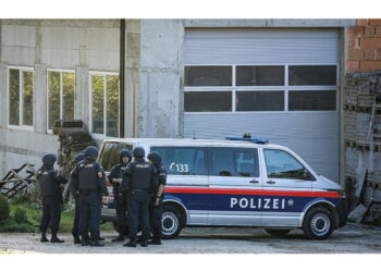'L'autore si è suicidato in bagno'