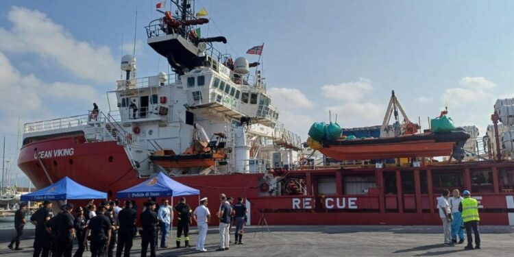 Con 70 migranti: per nave ong 3/o sbarco in Toscana in 3 mesi