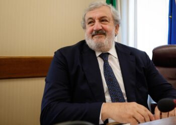 Emiliano: 'Una bussola per non lasciare indietro nessuno'