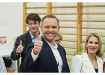 In primi exit poll in lieve svantaggio rispetto a Trzaskowski