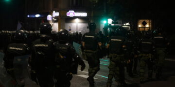 Gli arresti sono stati 77. Polemiche sul numero dei manifestanti