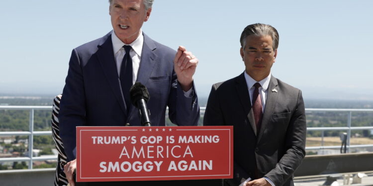 Il governatore della California contro la decisione di Trump