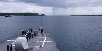 Un cacciatorpediniere nel Med orientale