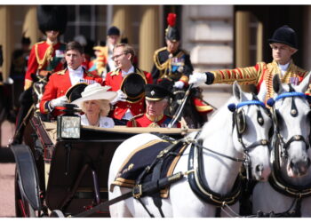 Windsor al completo. Festa di compleanno in un clima sobrio