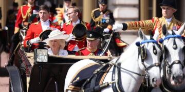 Windsor al completo. Festa di compleanno in un clima sobrio