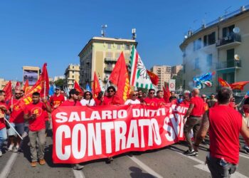Fiom-Fim-Uilm per il contratto. Scioperano anche Cub-Cobas-Usb