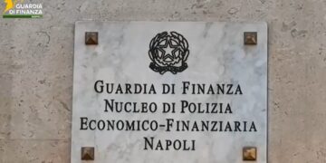 Sigilli dei finanzieri a case