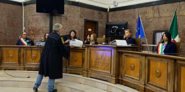 Duro scontro in aula fra la difesa e la Corte sugli atti